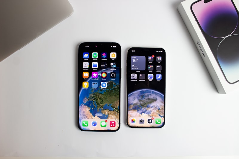 iPhone in de hand